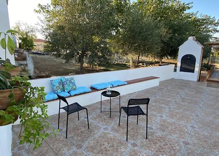 Casa Cactus Preciosa casa rural con piscina y exterior privado muy amplio Granada